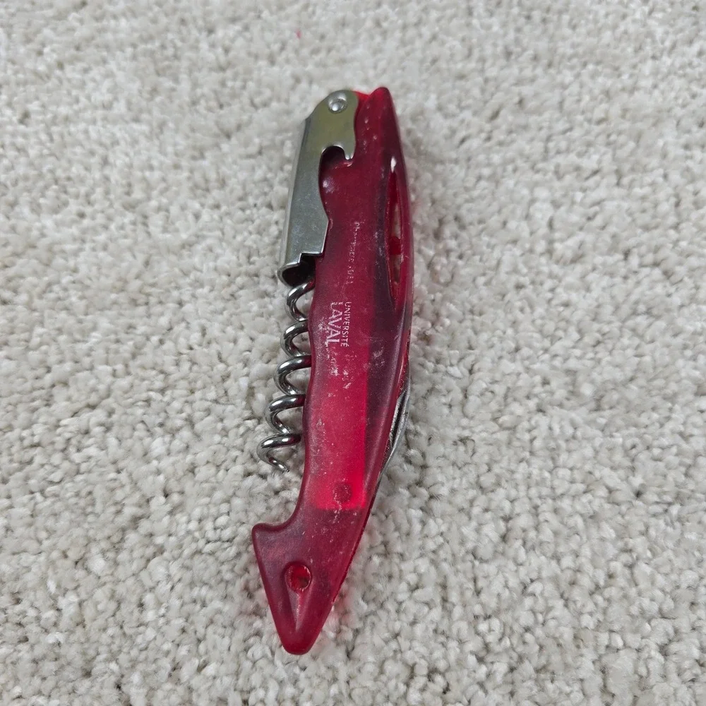 Université‎ Laval Wine Opener Red Waiters Corkscrew Foil Cutter Bottle Opener